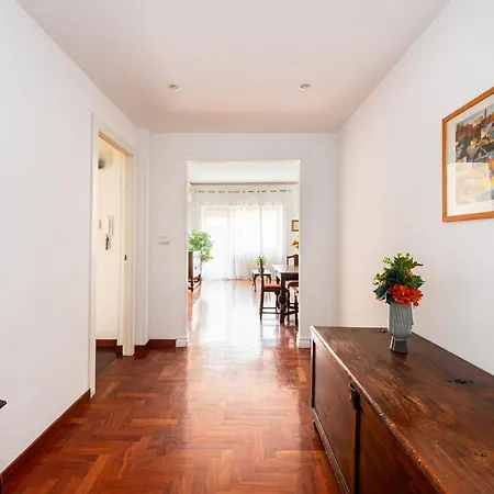 Modern & Luxe - Spacious In *
