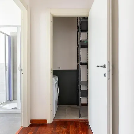 Modern & Luxe - Spacious In